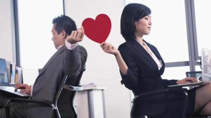 Ini 10 Gangguan Orang yang Sedang Jatuh Cinta
