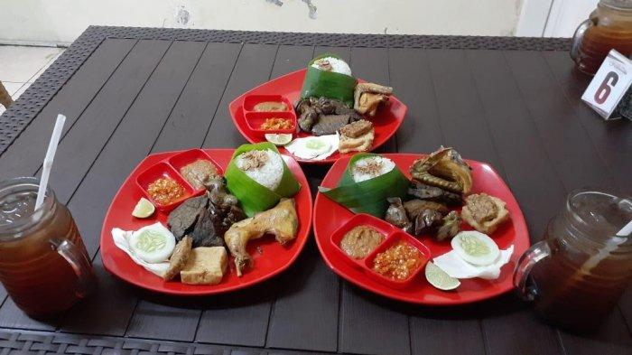 Mencicipi Gurihnya Menu Andalan di Nasi Uduk Hasanuddin Makassar