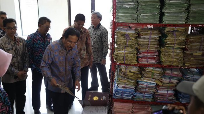 Kunjungi Kantor BPN Makassar, Menteri Agraria Temukan Hal Ini