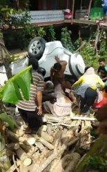 Sopir Diduga Mengantuk, Mobil Dikendarai Pengantin Baru Kecelakaan di Jalan Poros Bone-Wajo