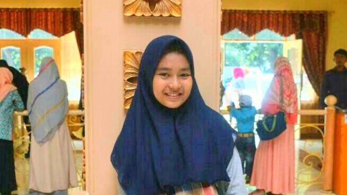 Es Buah Menu Buka Favorit Bagi Si Cantik Siti Khairun Nisa