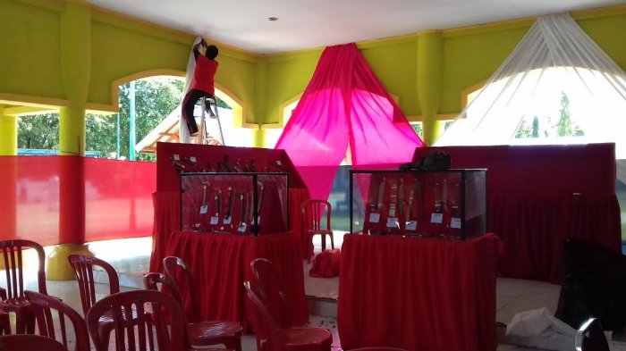 Malam Ini Komunitas Badik Celebes Pameran Bilah Pusaka di Citramas Pangkep - pameran-badik_20170428_135001.jpg