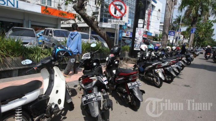 FOTO: Parkir Liar Kian Marak di Jl AP Pettarani - parkir_20170704_005414.jpg