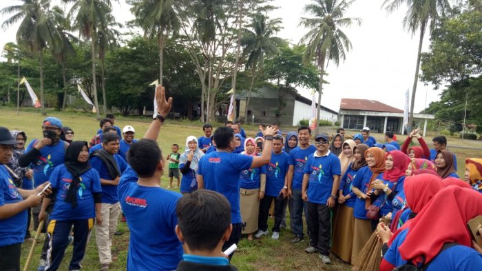 Sukseskan Porda XVI, Rombongan Pasca Sarjana STIE Nobel Makassar Bakti Sosial di Pinrang