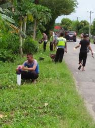 Satlantas Polres Pinrang Pasang Patok Keselamatan di Titik Rawan Kecelakaan