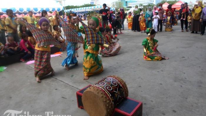 Indira Jusuf Ismail Hadiri Penamatan Murid PAUD di Karebosi - paud3_20160525_214312.jpg