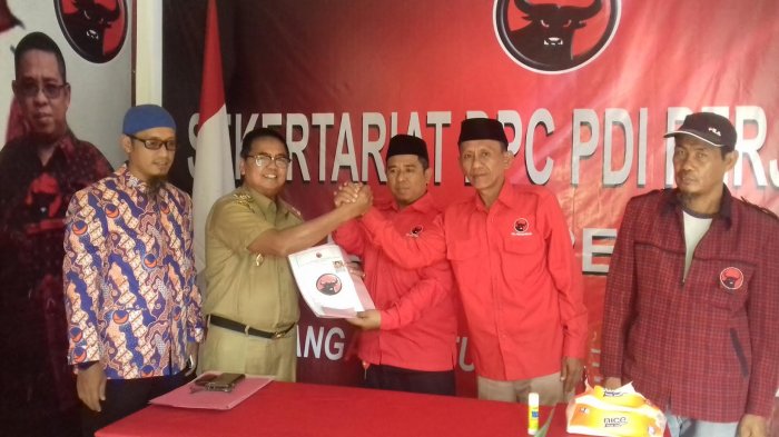 Ramadan, Wabup Enrekang Kembalikan Berkas PDIP