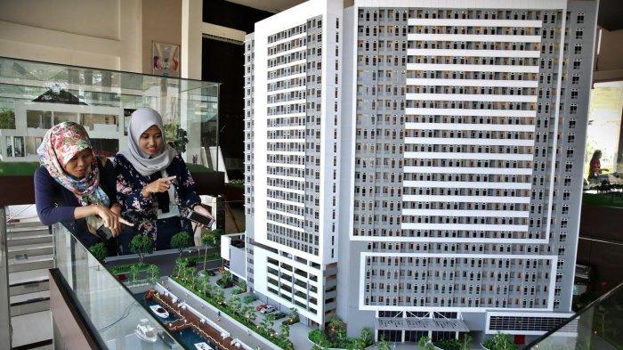 FOTO: Open House CitraLand City Losari Hadirkan Geprek Feast - pengunjung-mengamati-maket3.jpg