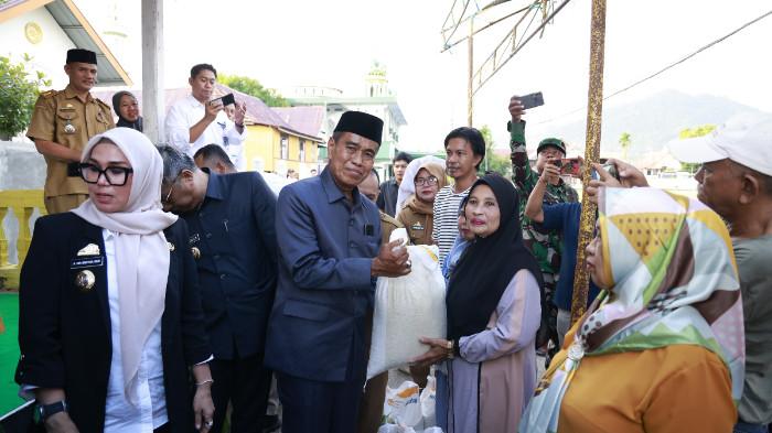 Ketua DPRD Barru Apresiasi Penyaluran Bantuan Pangan Beras untuk 24.040 KPM di 7 Kecamatan