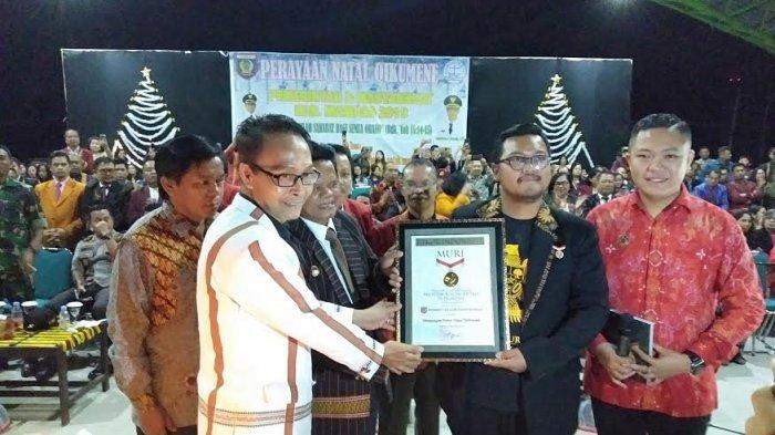 Perayaan Natal di Mamasa Pecahkan Rekor MURI, Pajang Pohon Natal Terbanyak