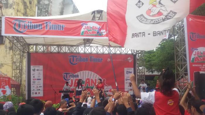 Rasya D'Academy Ajak Ribuan Peserta Jalan ASik Tribun Goyang Dumang