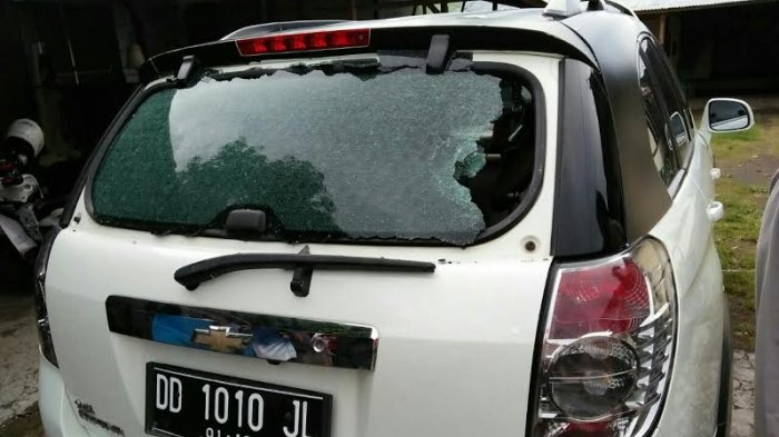 Mobil Iring-iringan Bur-Nojeng Dilempari di Galesong Takalar