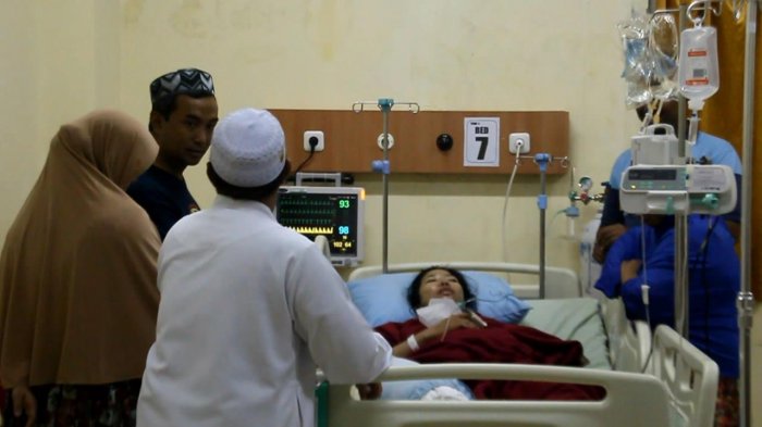 Kapolres Pinrang Jenguk Brigpol Sry Wahyuni di RSUD Lasinrang