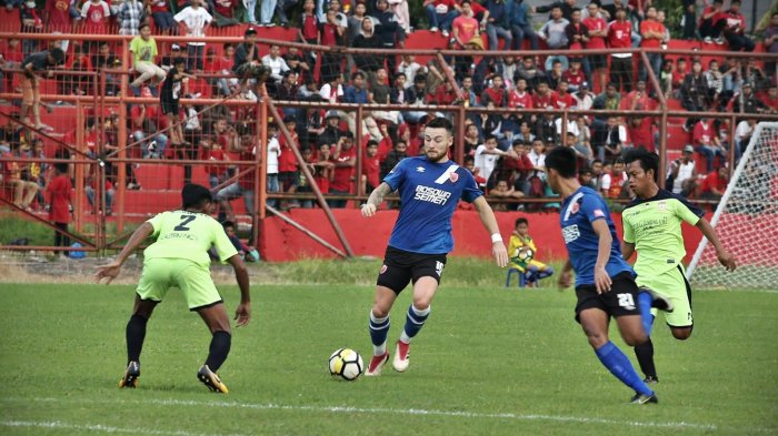 PSM Gasak Khaka FC 5-0, Guy Junior Cetak 2 Gol - psm-makassar_20180313_203725.jpg