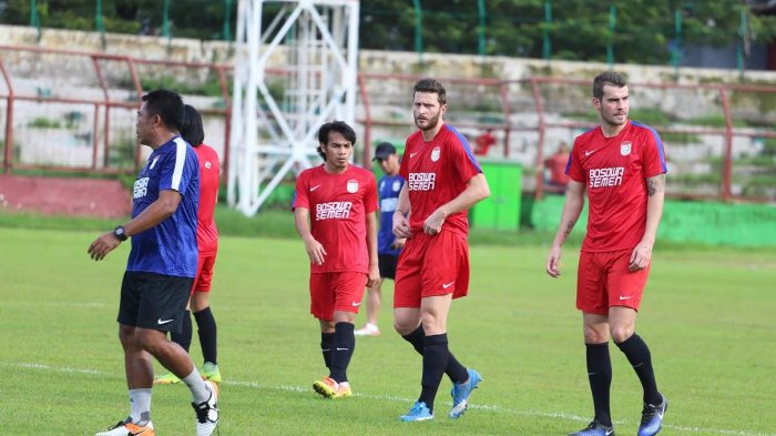 FOTO: Suasana Latihan Perdana PSM Makassar - psm_20170116_221906.jpg