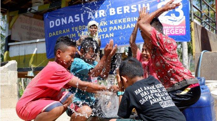 Kekeringan di Jatim dan Sulsel, XL Axiata Kirim Bantuan Air Bersih