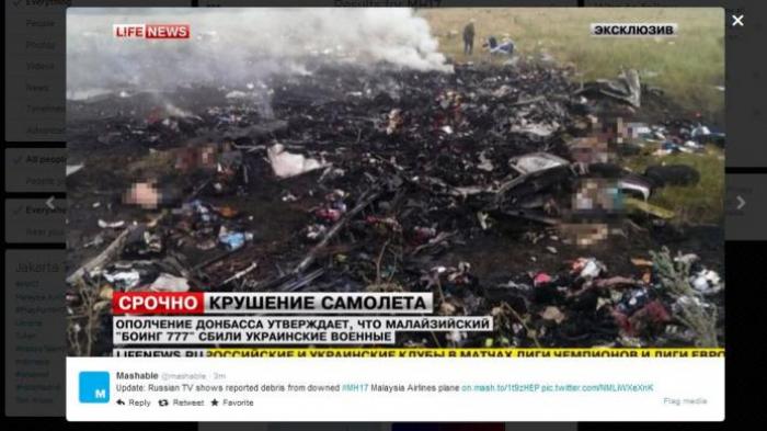 Gambar puing di-capture dari siaran langsung Russian TV diunggah lewat akun Twitter terverifikasi @Mashable, Kamis (17/7/2014).