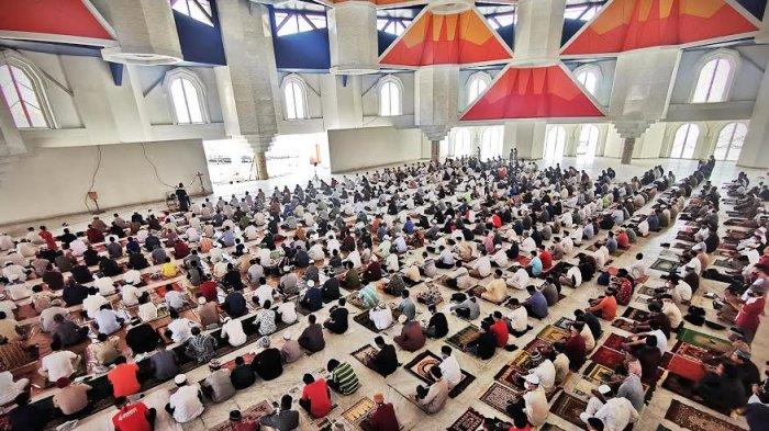 JANGAN SAMPAI SALAH, Ini Tata Cara Salat Jumat, Niat Bahasa Arab dan Terjemahan, Keutamaan, Anjuran