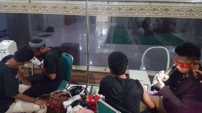 15 Perempuan Ikut Hapus Tatto Gratis di Mesjid Shihhatul Iman Makassar
