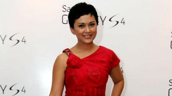 TRIBUNWIKI: Ini Profil Sarah Sechan, Orang Dibalik Awal Perjalanan Karier Mischa Chandrawinata