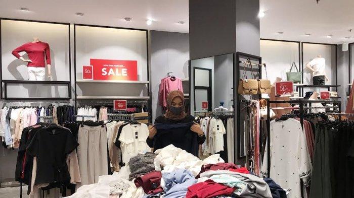 Diskon Hingga 70 Persen untuk Pakaian Wanita di TSM Makassar