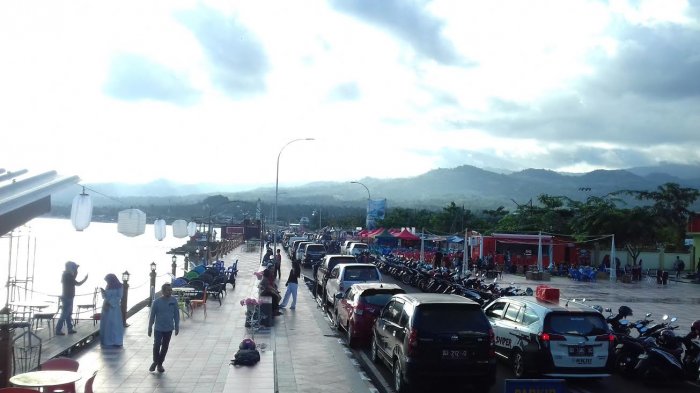Ini Tempat Khusus Perokok di Pantai Seruni Bantaeng
