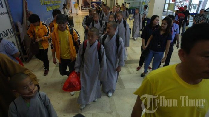 FOTO: Meriahkan Puncak HUT Tribun Timur, Tim Shaolin China Tiba di Makassar - shaolin3_20180308_151137.jpg