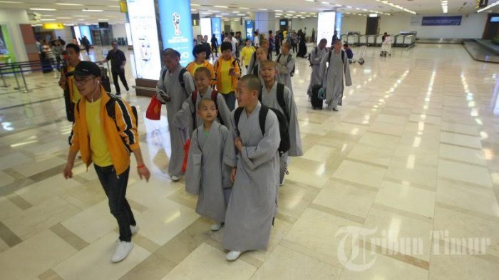 FOTO: Meriahkan Puncak HUT Tribun Timur, Tim Shaolin China Tiba di Makassar - shaolin6_20180308_151937.jpg