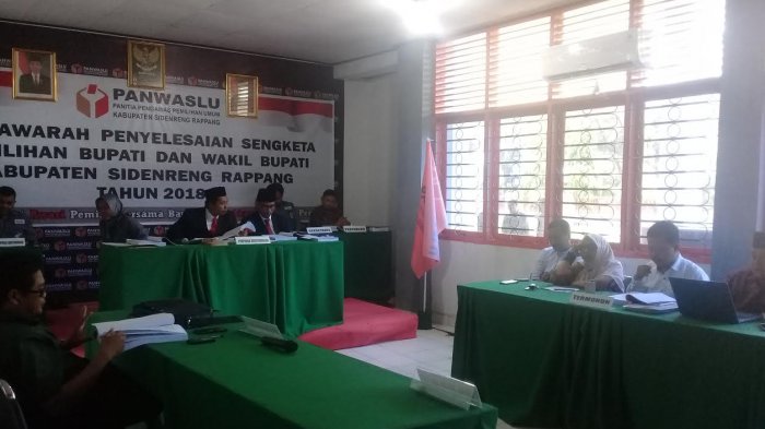 Sidang Gugatan di Panwaslu Sidrap Diskors Sejam, Kuasa Hukum Dollah Mando Minta Ini