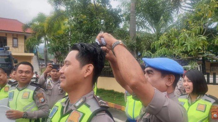 Tak Disisplin, Rambut Personel Polres Tana Toraja Dicukur Pakasa
