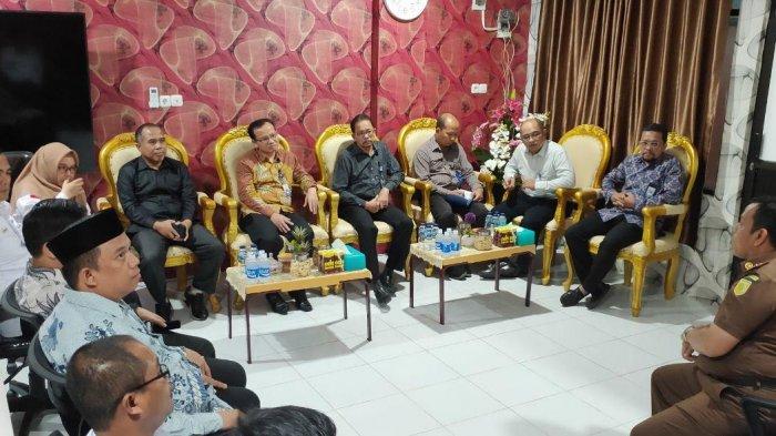 Bawaslu Datangi Kajati Sulbar di Ruang Kerjanya, Ini Tujuannya