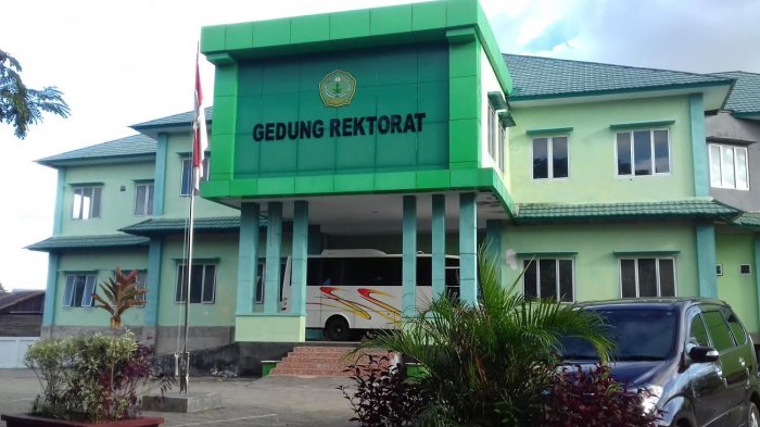 Gedung rektorat IAIN Bone.