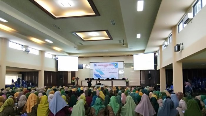 Mahasiswa Stikes Mega Resky Ikuti Program Studi DIV Bidan Pendidik