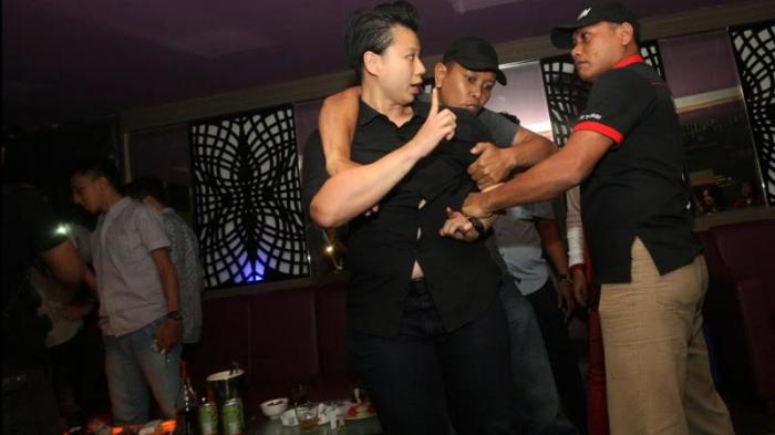 FOTO: Saat Dirazia BNN, Wanita Ini Mengaku Suruhan Presiden