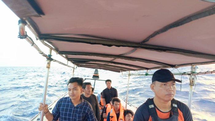 SAR Bone Kerahkan 7 Personel Cari Nelayan yang Jatuh di Sungai Walanae
