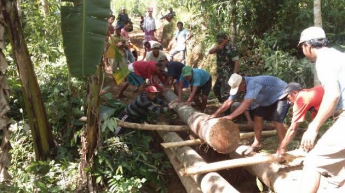 Semangat Gotong Royong Warga Masih Kental di Desa Suka Maju Sinjai