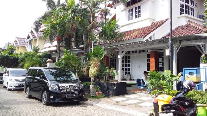Istri dan Keluarga Tanribali Lamo Tinggalkan Rumah Agus AN