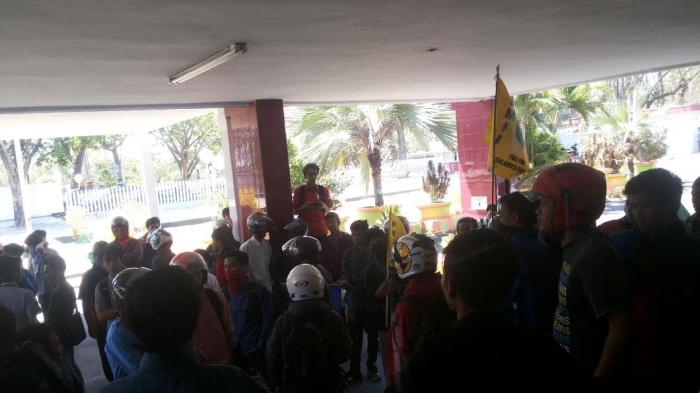 PMII Parepare Tagih Taufan Pawe TV Kabel Gratis