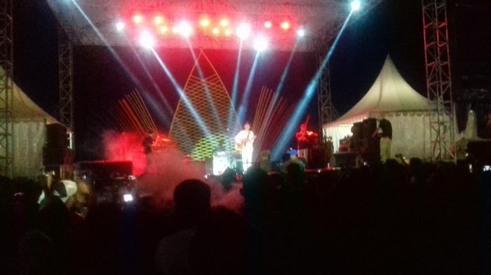 3 Band Ibu Kota Hibur Warga di Terminal Petta Ponggawae Bone