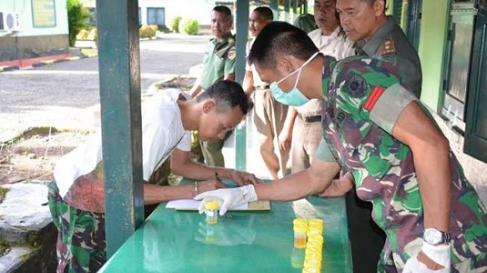 60 Anggota Korem 141 Toddopuli Bone Jalani Tes Urine