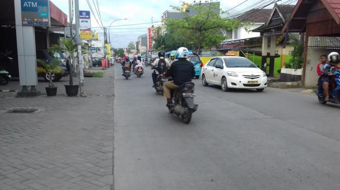 Pukul 17.50 Wita, Jalan Toddopuli Lancar
