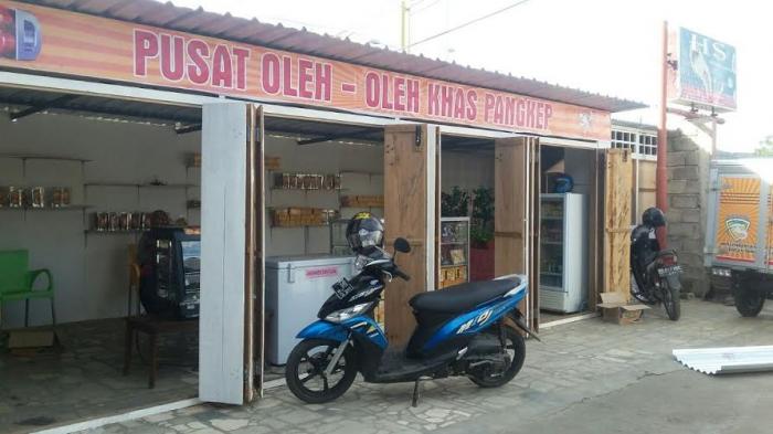 Chao Kuliner Khas Pangkep Berbahan Ikan Tembang, Berikut Resepnya - toko-chao-pangkep_20160724_111653.jpg