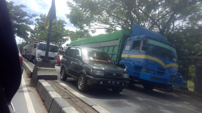 Truk Mogok di Maros Masih Sebabkan Macet Hingga Saat Ini
