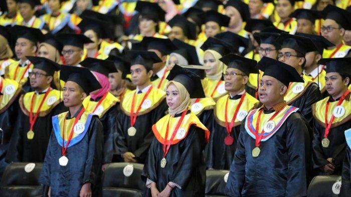 Universitas Hasanuddin kembali menyelenggarakan wisuda bagi lulusan program Sarjana, Magister, Doktor, Spesialis, dan Prosesi. 