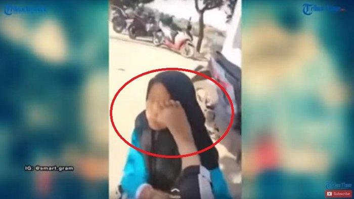 Videonya Viral, Terungkap Wajah Remaja Cewek yang Paksa Teman Cium Kakinya