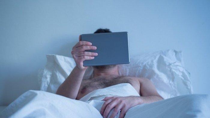 Eringiz bilan jinsiy aloqada boling