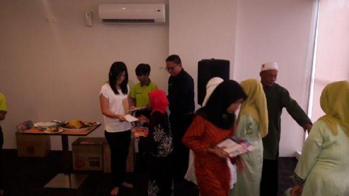 Whiz Prime Berbagi Bersama Anak Panti Asuhan