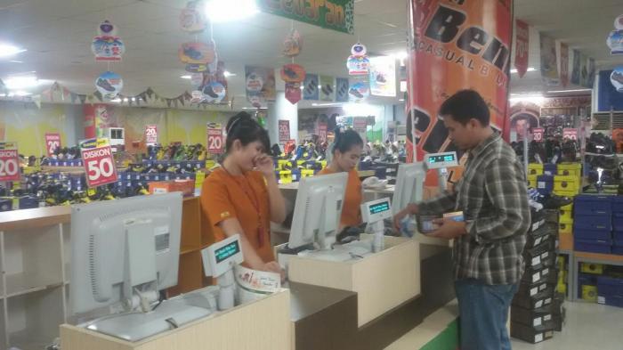 Mal Mega Zanur Bulukumba Buka Hingga Pukul 23.30 Wita