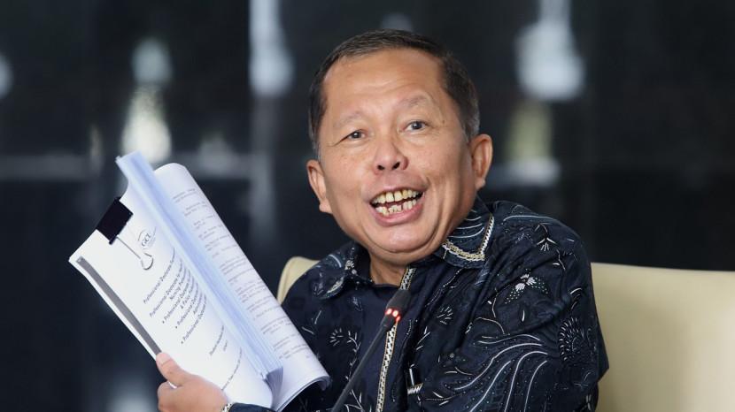 Senyum Arsul Sani Tunjukan Ijazah Doktor hingga Foto Kelulusan ke Publik