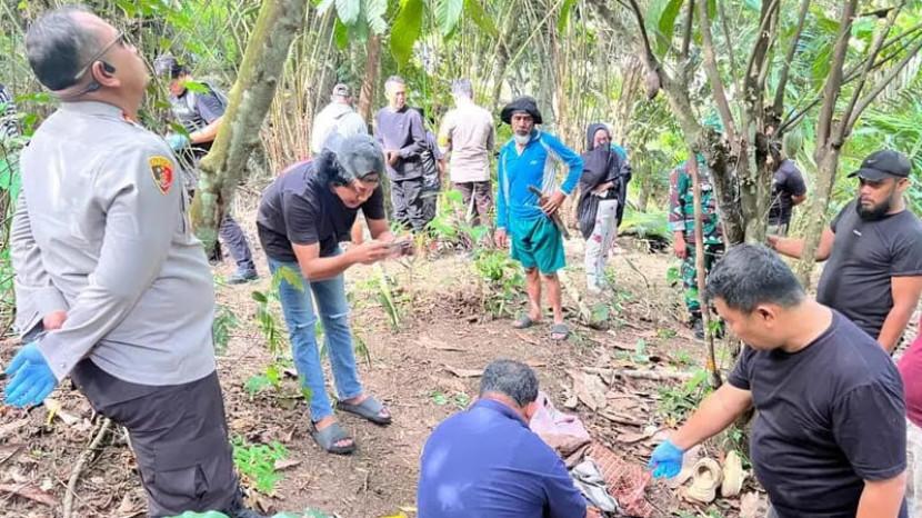 IRT Muda Tewas di Perkebunan Enrekang, Keluarga Syok, Warga Duga Gantung Diri - Tribun-timur.com